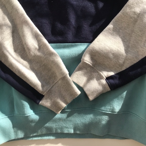 Aritzia (tna) | sweatshirt in size S - Picture 3 of 5